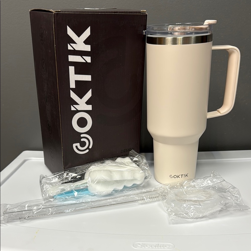 Oktik 40oz Tumbler with Accessories